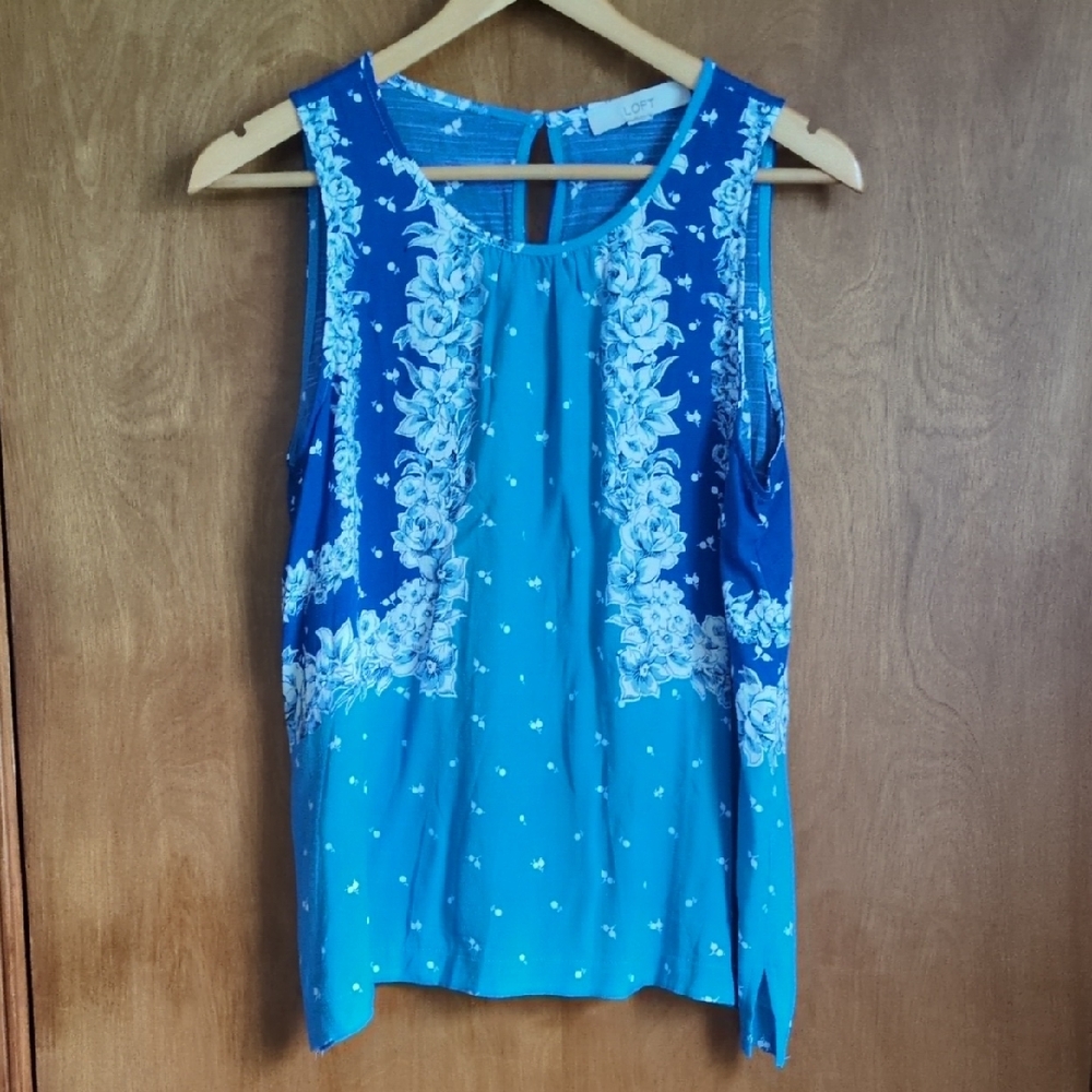 LOFT Blue Floral Sleeveless Top Size M